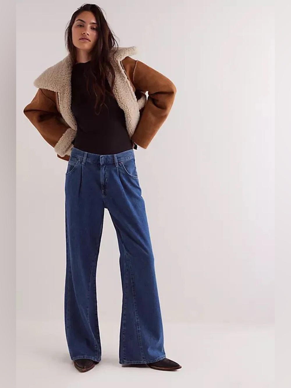 We The Free Sheridan Mid Rise Trouser Jeans 26 Wide Leg flare pleated Blue Denim